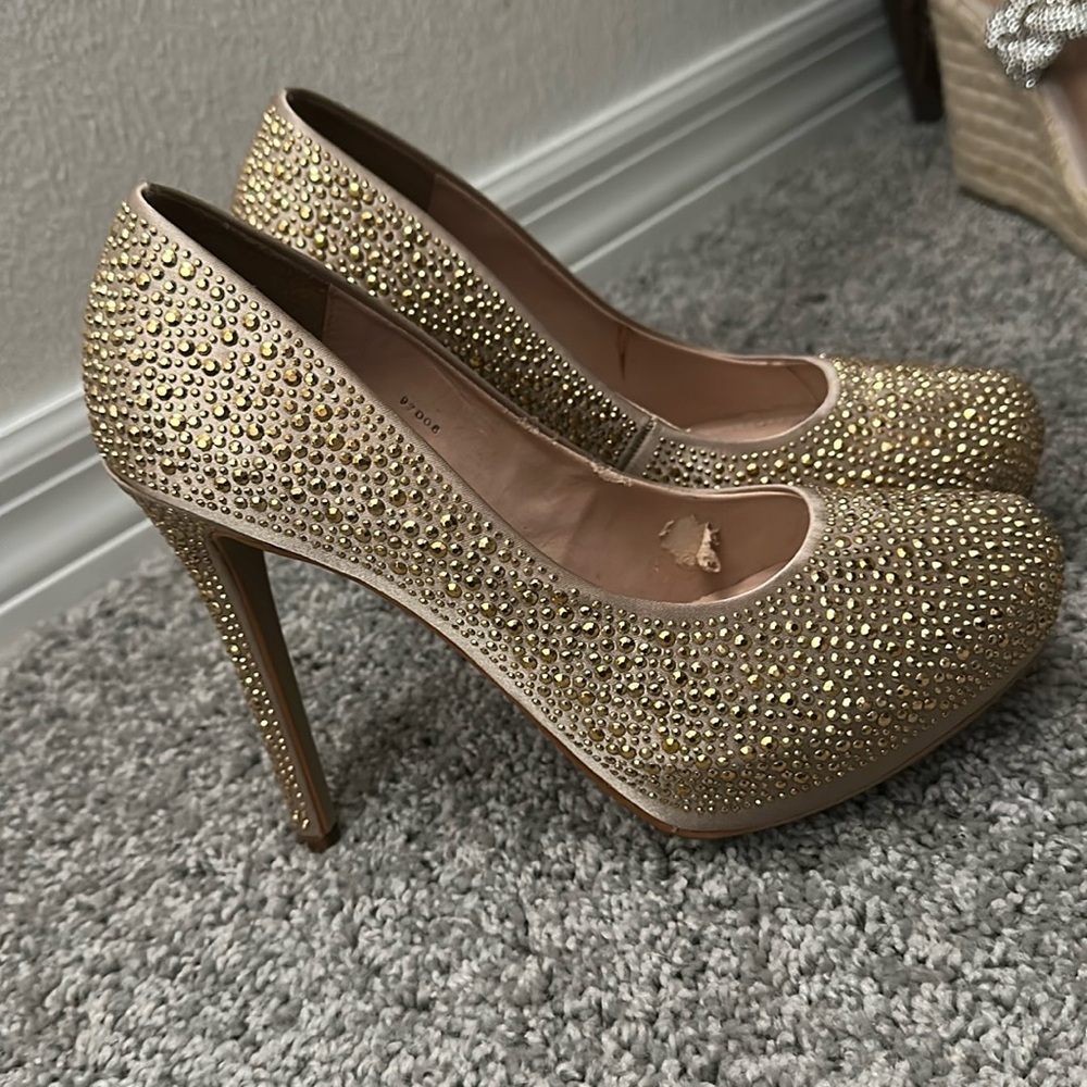 Jorge Alex Gold studded and shiny heels Size 37
